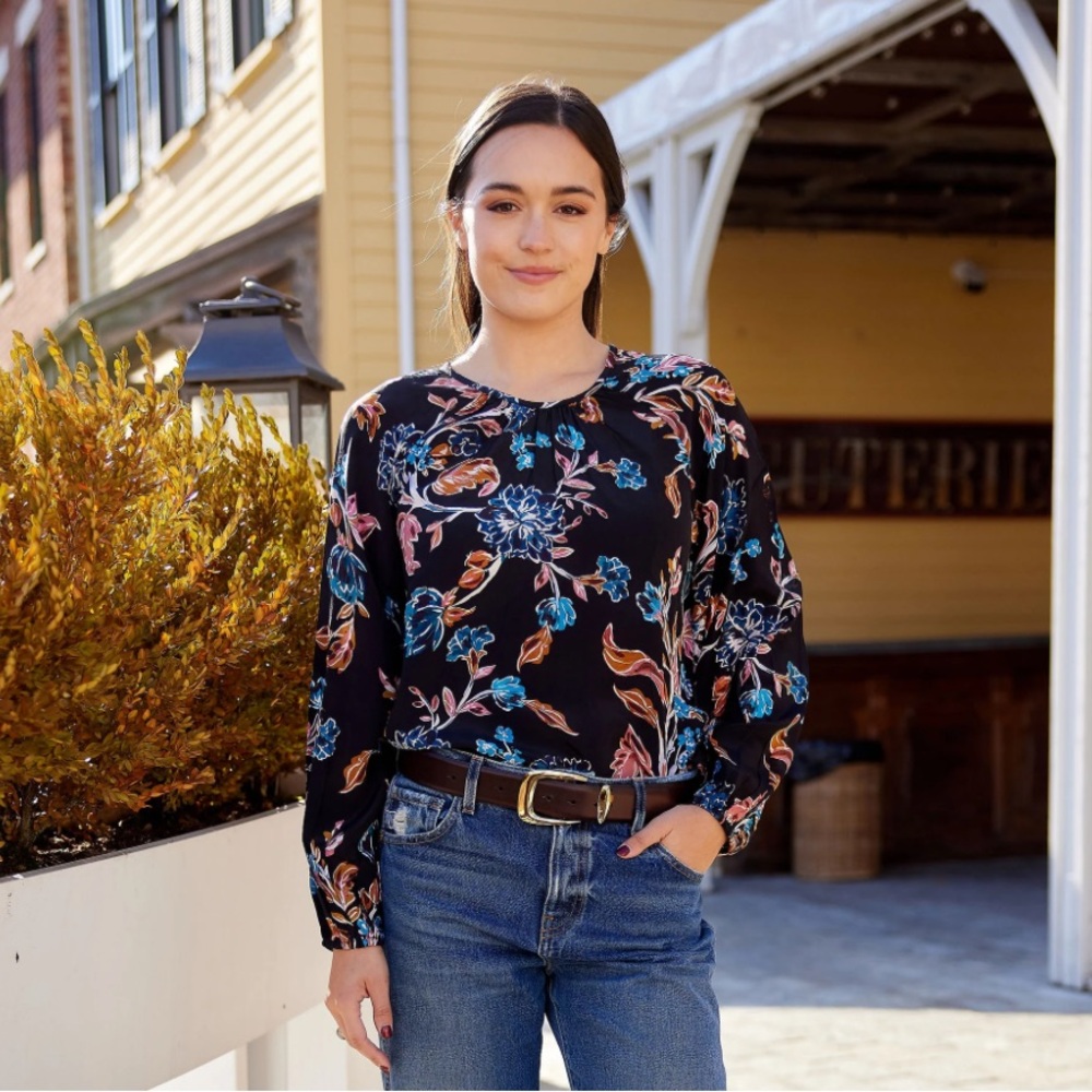 Dawson The Label Sabrina Blouse in Vine Floral NWOT